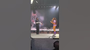 Thumbnail of SZA SHUTS DOWN the Stage with ‘30 for 30’ – Fans STUNNED! #sza #shorts