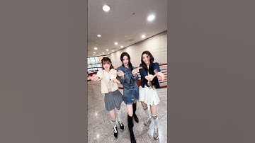 오랜만에 만나서 #Tick_Tack with #BANGJEEMIN 🖤#izna #이즈나 #방지민 #MINJU #민주 #YUNAH #윤아 #ILLIT #아일릿 @izna_offcl