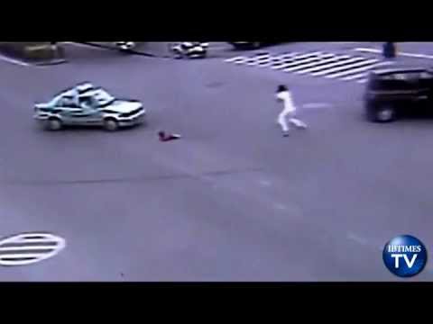 Chinese Father Leaps Out Moving car to Save Child