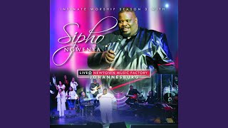 Video thumbnail of "Sipho Ngwenya - Igazi Lemihlatshelo (Live)"