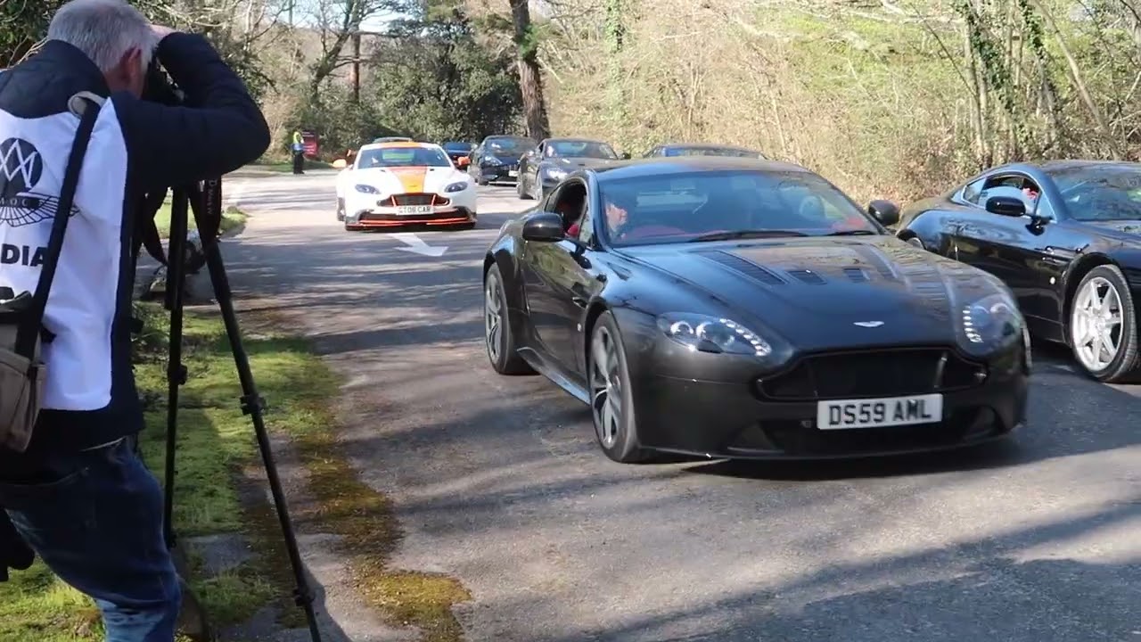 Simply Aston Martin 2022 @ Beaulieu Motor Museum (arriving)