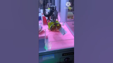 Day 1 at the Mini Claw Machine to win the Netflix Giftcard #arcade #arcadegames #shorts #clawmachine