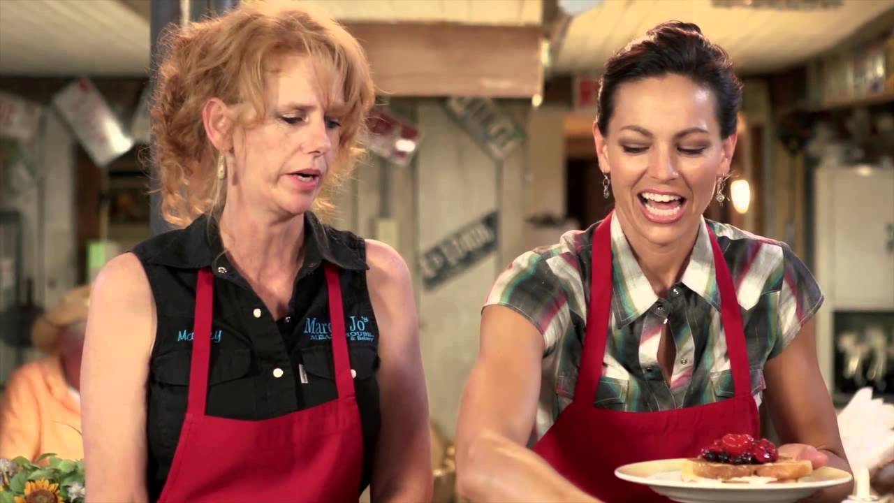 The Joey Rory Show Season 1 Ep 4 Marcyjo S Stuffed French Toast Joey Rory Joey And Rory Feek Rory