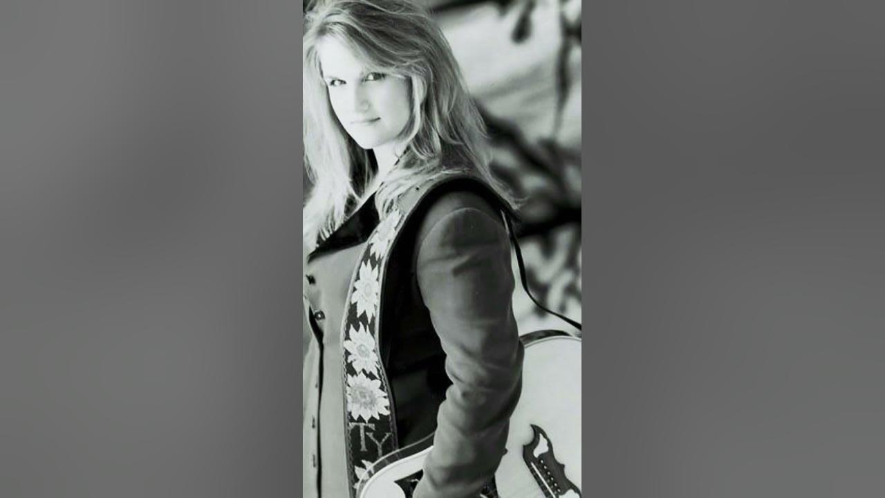 XXX'S AND OOO'S #trishayearwood #countrymusic