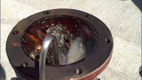 Fluidized bed biomass gasification experiment -- first fire (part 1)