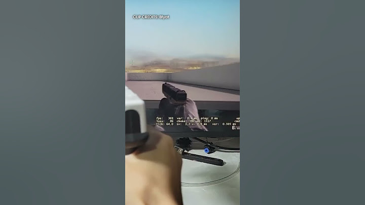 Quella volta che un gamer ha usato come controller... Blyat è tornato!