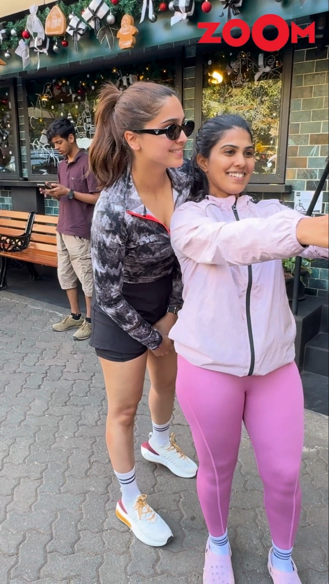 Sharvari Wagh GETS SELFIES CLICKED with fans outside a cafe #sharvariwagh #sharvari #shorts
