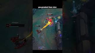 When you input a move, get stunned, then stand still 😂 #yasuo #leagueoflegends #fypシ゚ #chibfic