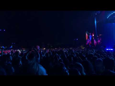 ariana-grande---breathin-(live-at-coachella-2019-weekend-1)