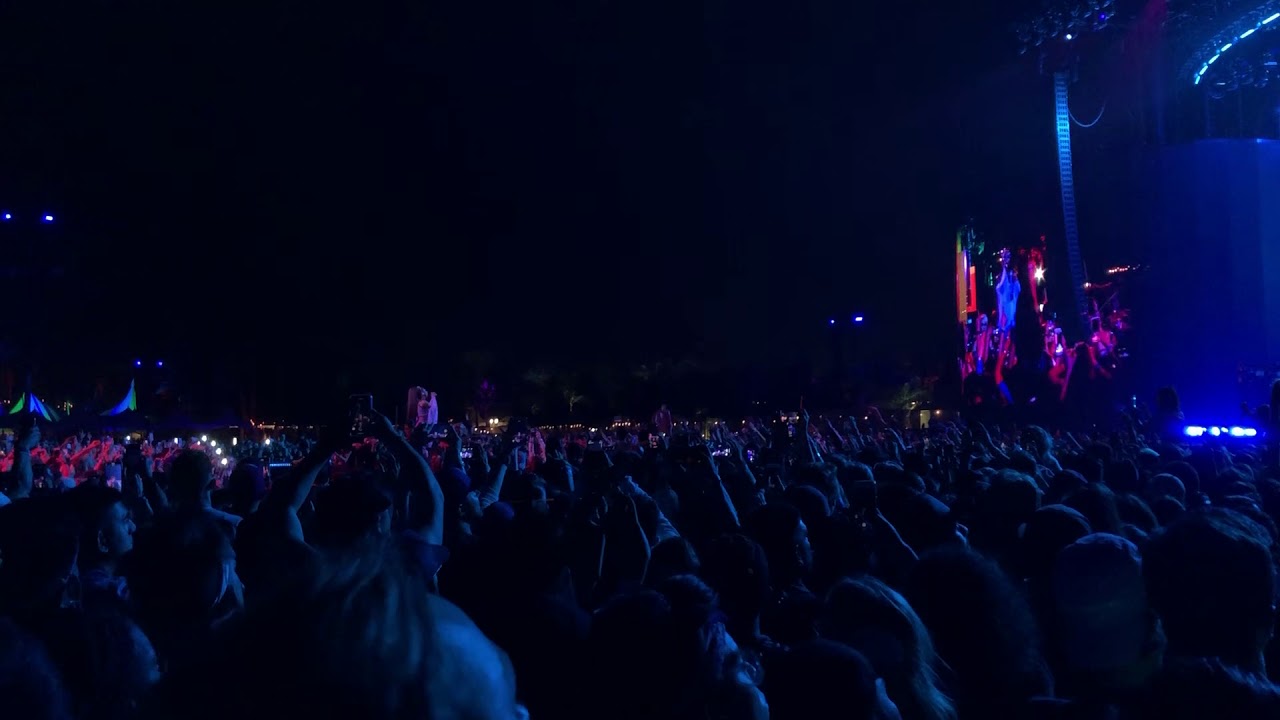 Ariana Grande - Breathin (Live at Coachella 2019 Weekend 1)