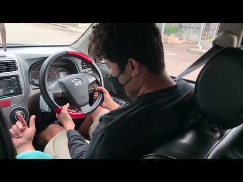 New skill unlocked | belajar nyetir mobil | siap nyopirin livy renata | les mobil
