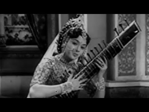 Nenjirukkum Varai Song Lyrics on YouTube