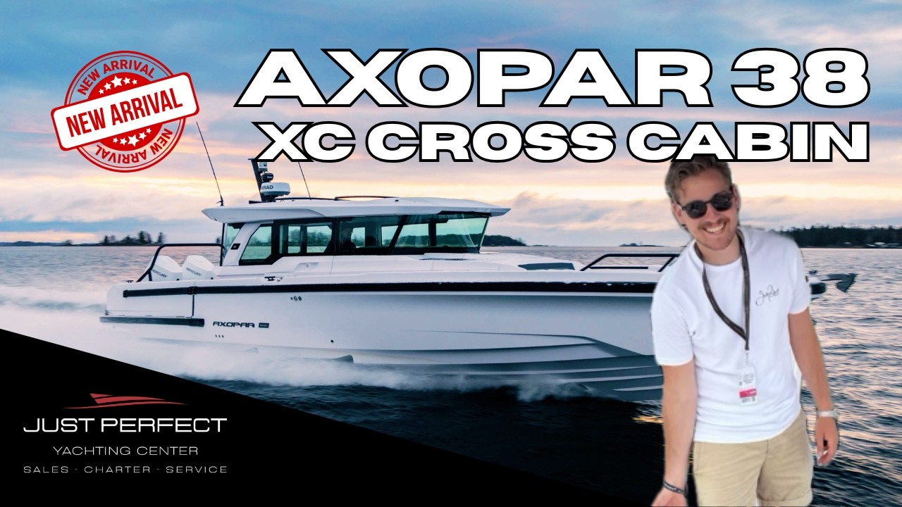 Axopar 38 XC Cross Cabin Walkthrough - Voden ogled