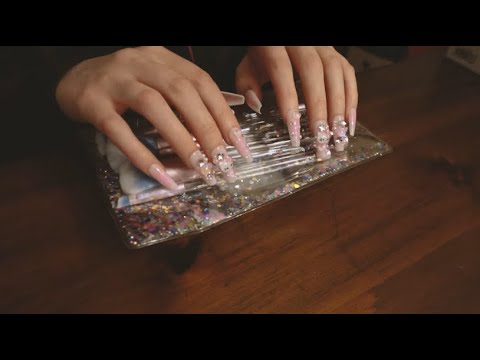ASMR - Tapping on a Plastic/PVC Makeup Bag - No Talking - YouTube