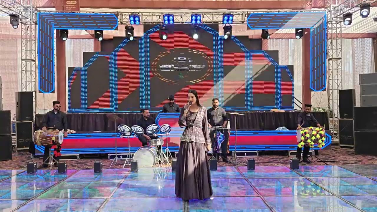 Best Punjabi Wedding Anchor Naina Arora 