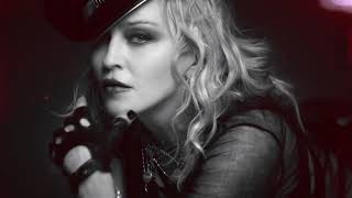 mdna moschino