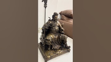 Tượng quan công ngồi ghế hổ đọc sách cao 30cm, rộng 22cm, nặng 8kg bằng đồng hun 23