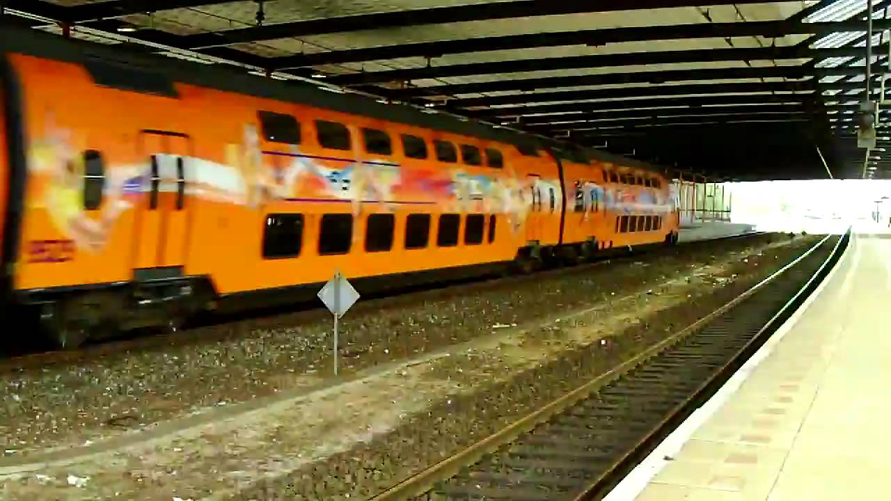 Speciale VIRM Combi: "Lekker lezen doe je in de trein" en de Olympische