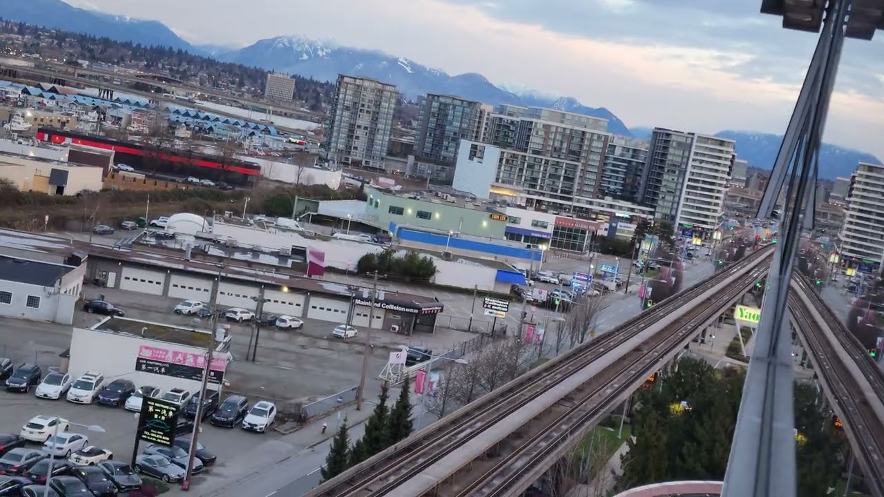 8K Radisson Hotel Vancouver Airport at Richmond 11th Floor. Plane spotting Vancouver Canada 2023 5/6