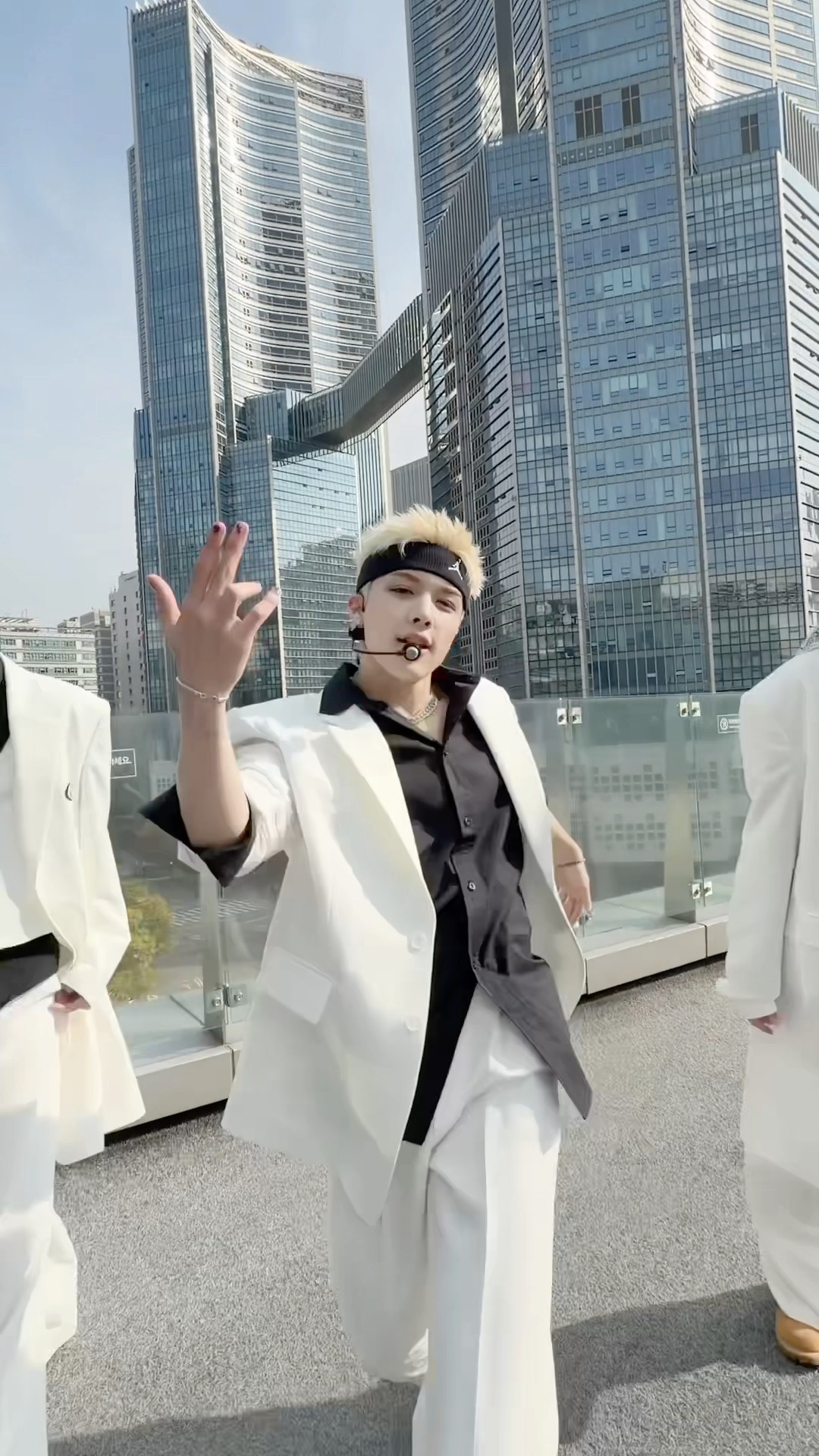Do we mismatch?#andTEAM #앤팀 #EJ #의주 #JO #조 #MAKI #마키