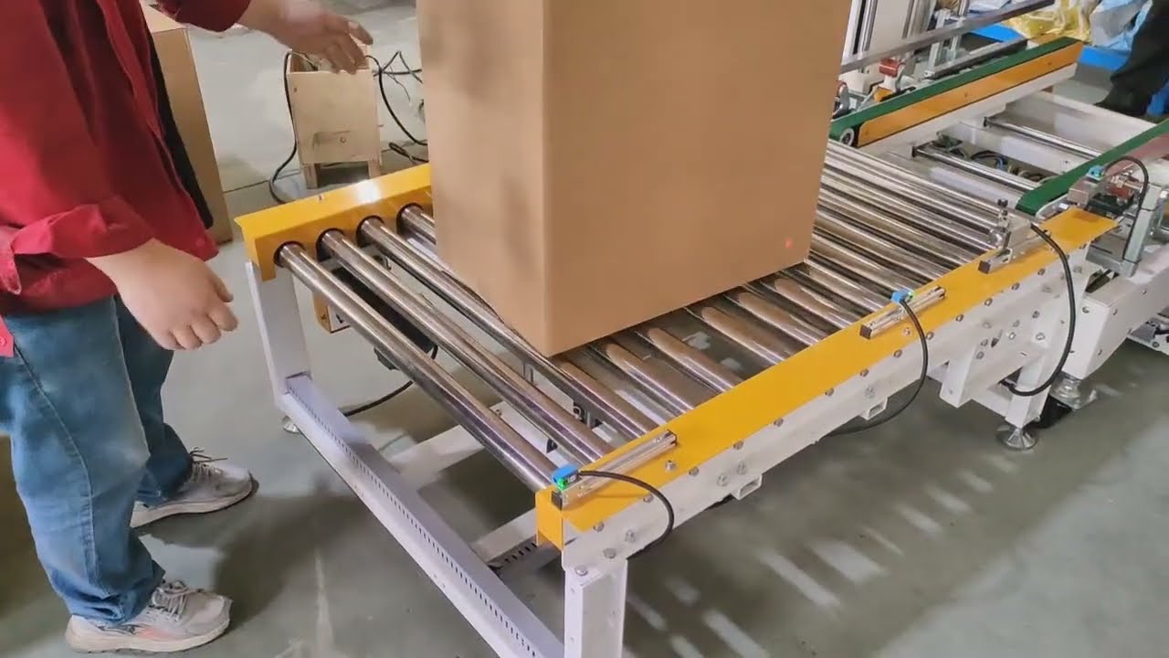 Fully automatic carton corner sealing machine