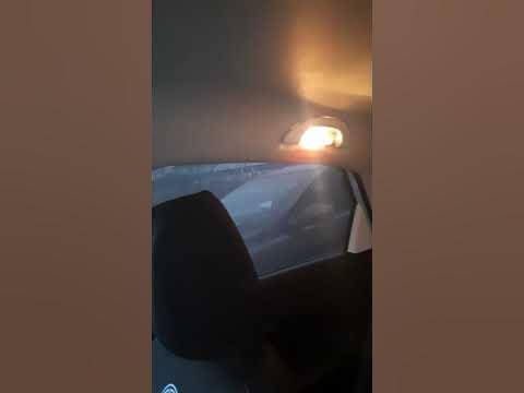 как снять плафон освещения салона поло седан