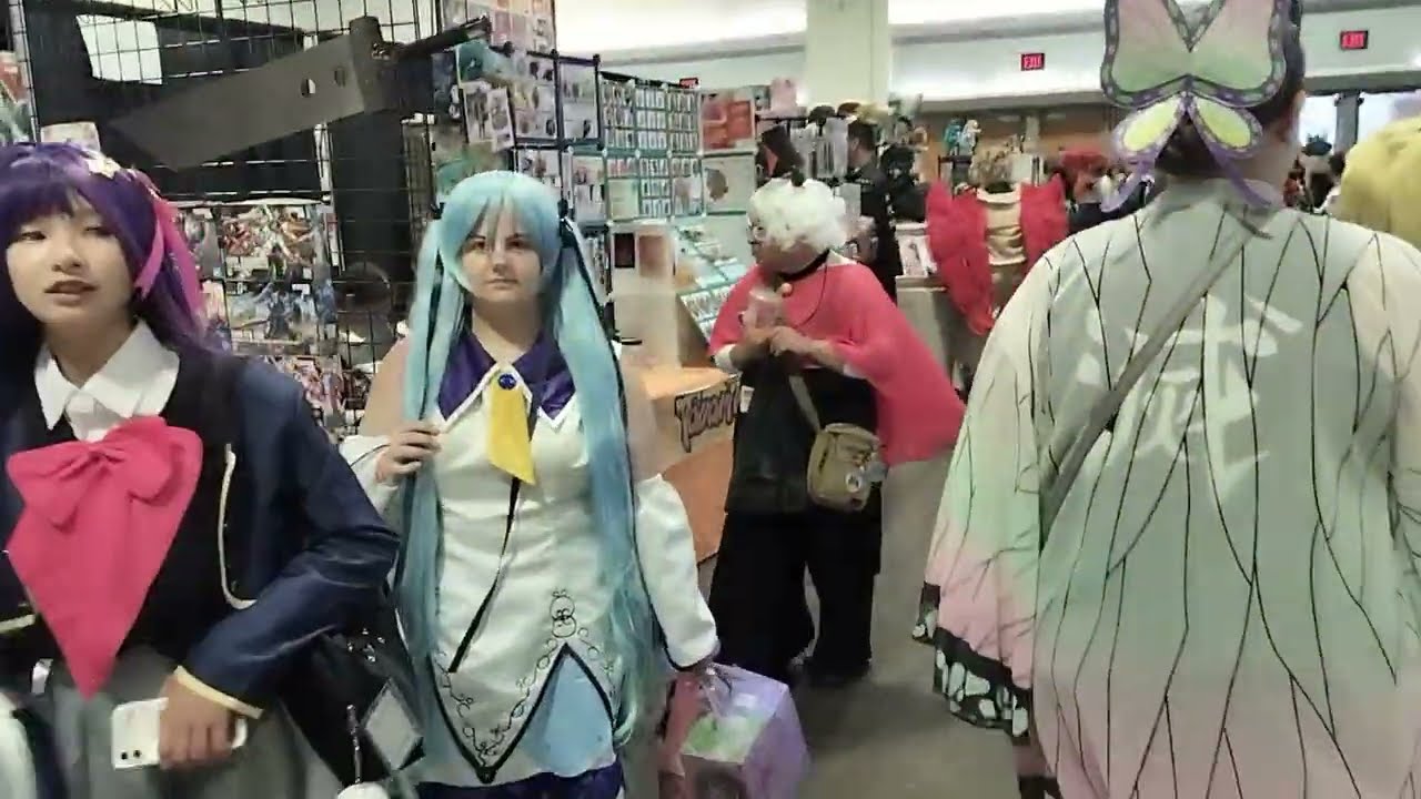 @metroconops Metrocon Florida Tampa Bay Convention Center Merchant Hall Cosplayers @TeamJohnParker