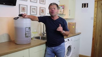 Beginners Guide to Wine Making - Part 4 - Bottling