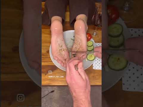 feet for dinner #feet #foot #footcare #relax #pedicure #shoes #dinner #dinnerrecipe