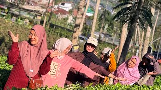 Download lagu Pejuang Rupiah Bentarsari Kec.Salem To negeri diatas awan With Symphonie Tour