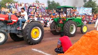 Nice stunt video clip tractor pulling on Samrala to khanna road Punjab India Asia  for world lovers