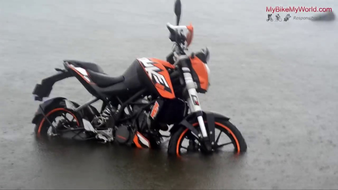 KTM Duke 200 Underbelly Exhaust Live Test YouTube