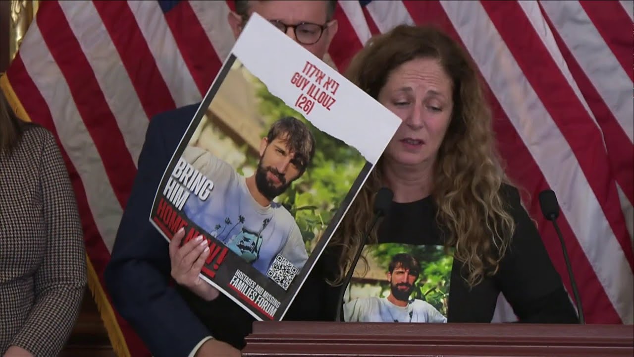 Israeli-American mother pleads for help finding her son - YouTube