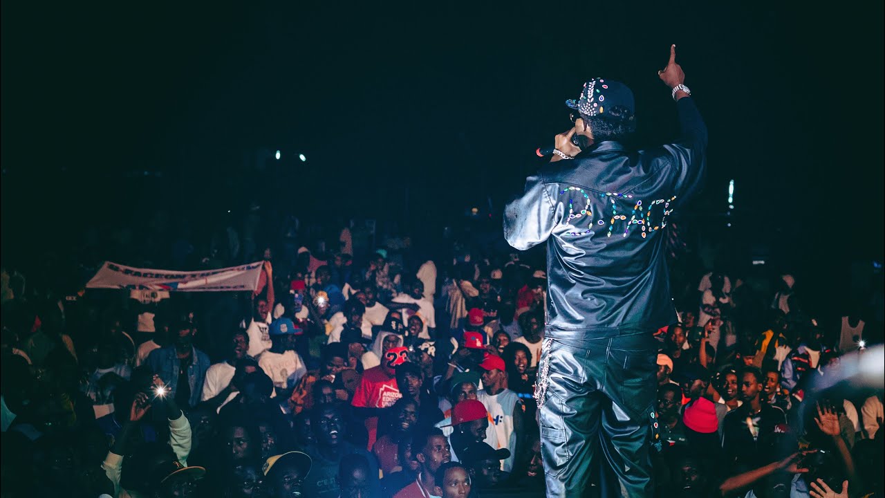B-FACE akoze Performance y’Ibisazi🔥 banse Ko ava kuri STAGE kubera UMUNEZERO😍|  Magic Events