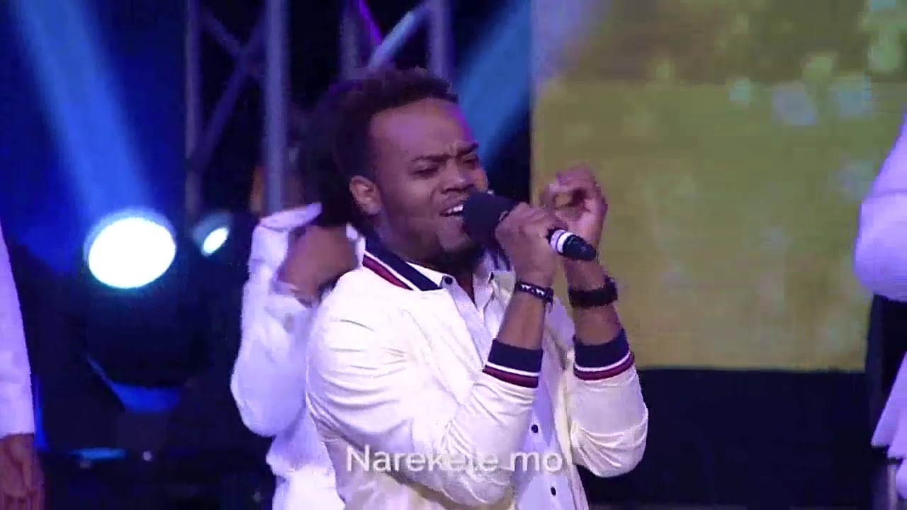 在 YouTube 上观看 Narekelemo Tim Godfrey ft Travis Greene - Nara (Official Video)
