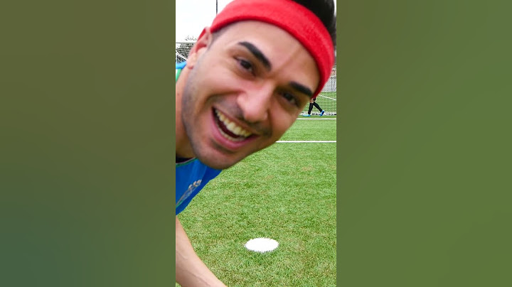 TIRO I RIGORI CON LA PALLA PIÙ IMPREVEDIBILE DEL CALCIO #shorts