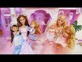 Barbie Princess & 4 Girls Kelly Royal Kingdom Carriage 9 Toys Opened!