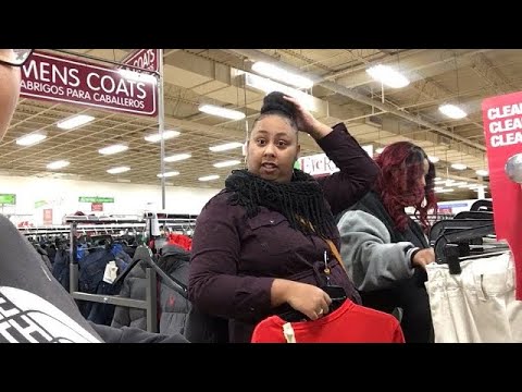 CHRISTMAS SHOPPING & MORE 🥰💕( VLOGMAS DAY 1 ) - YouTube