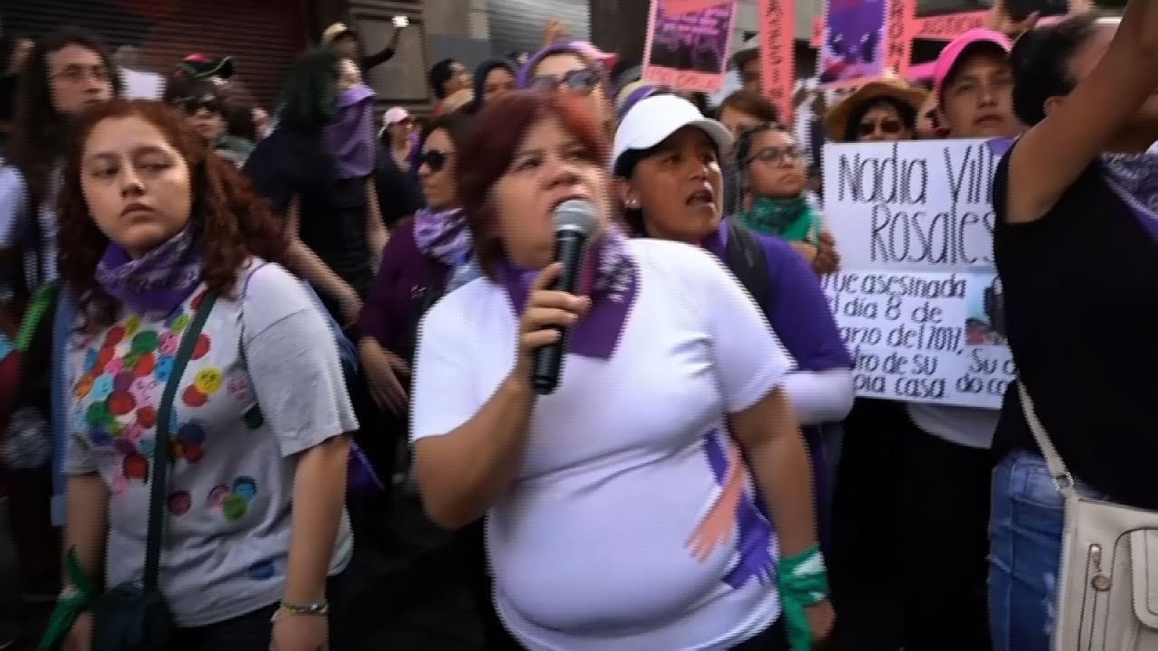 Mujeres salen a las calles de todo el mundo a pedir justiciar - YouTube