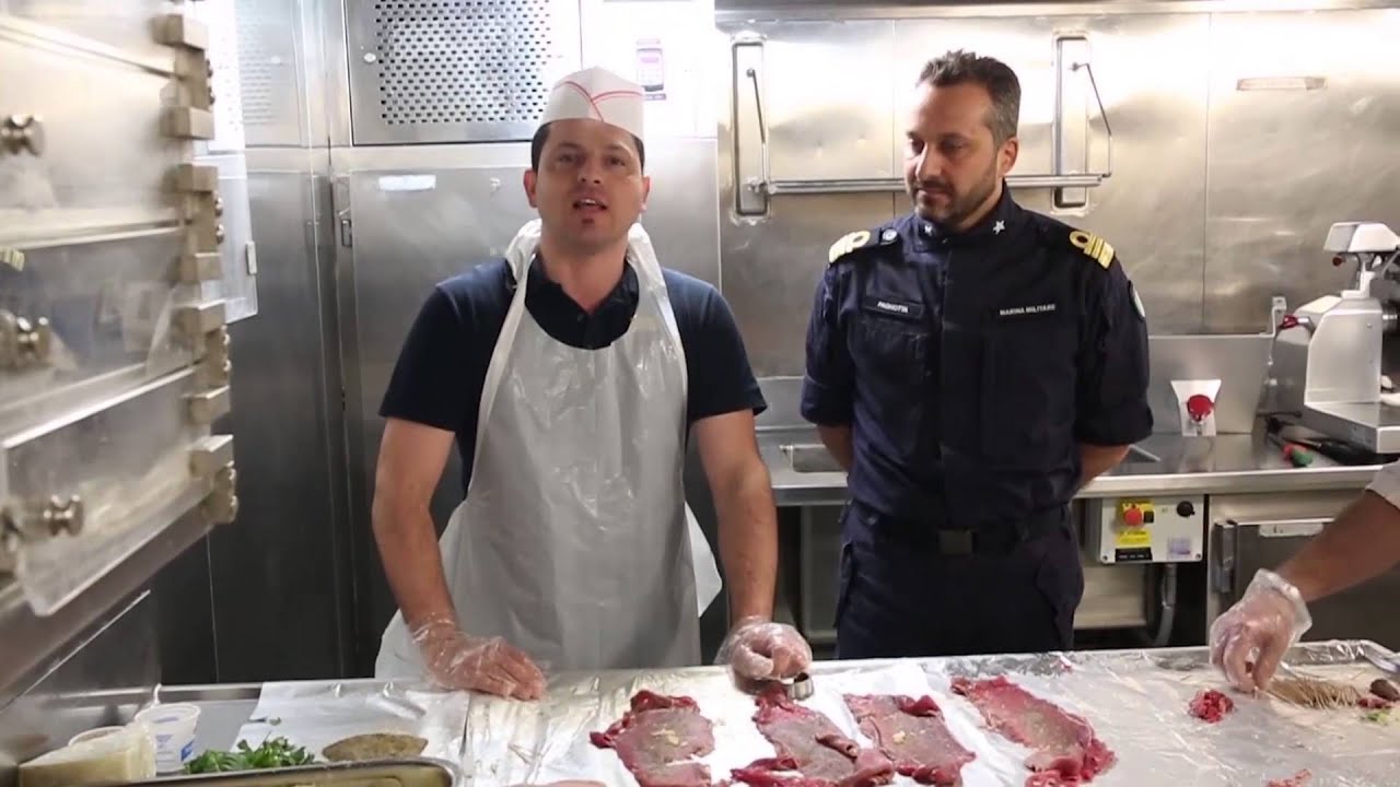 Marina Militare - La cucina di nave Cavour