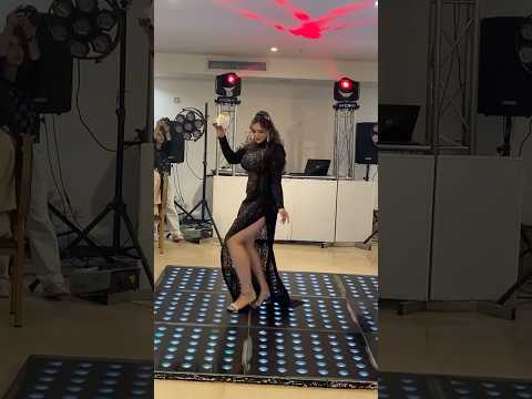 تاحالا دیده بودین عروس رو سر خواهر شوهر شاباش بریزه