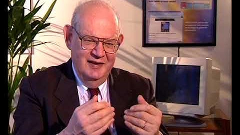 Benoît Mandelbrot - Iteration; background to the work of Fatou and Julia (73/144)