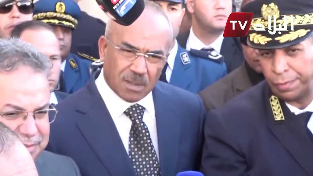 شاهدوا   كيف رد وزير الداخلية على مواطن مسبوق قضائيا تم طرده من العمل