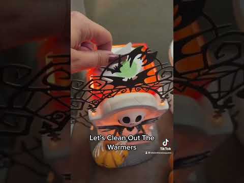 Cleaning out the warmers only means one thing!! NEW WAX #scentsy #halloween #wax #haul #spooky