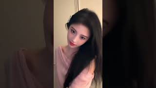 「23.10.2025」 Cúc Tịnh Y update douyin:"hey" + 1 trend đáng yêu đến từ bé iu~😚 #jujingyi #鞠婧祎