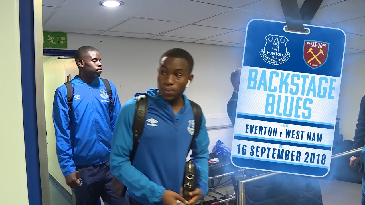 BACKSTAGE BLUES: EVERTON V WEST HAM | YERRY MINA'S SELFIE WITH FANS
