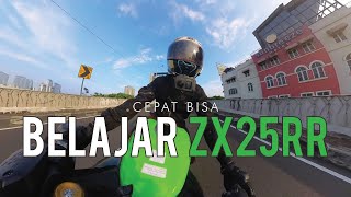 Belajar naik motor Kawasaki ZX25RR 2023 dengan Quick Shift dan Auto Blipper