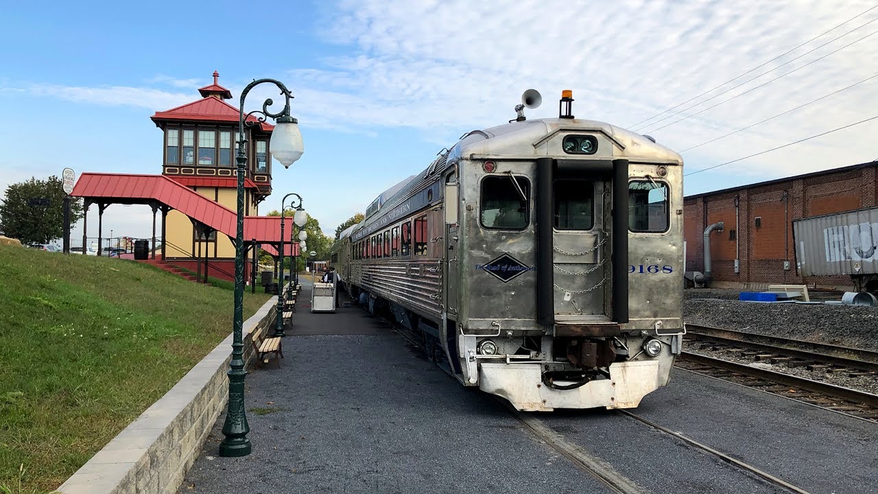Reading & Northern Fall Foliage RDC Excursion - YouTube