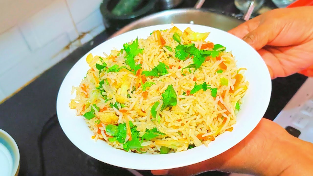 ഇന്ന് നമുക്ക് ഫ്രൈഡ് റൈസ് ഉണ്ടാക്കാം 