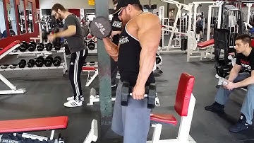 Joey Pyontka hits Dumbell curl